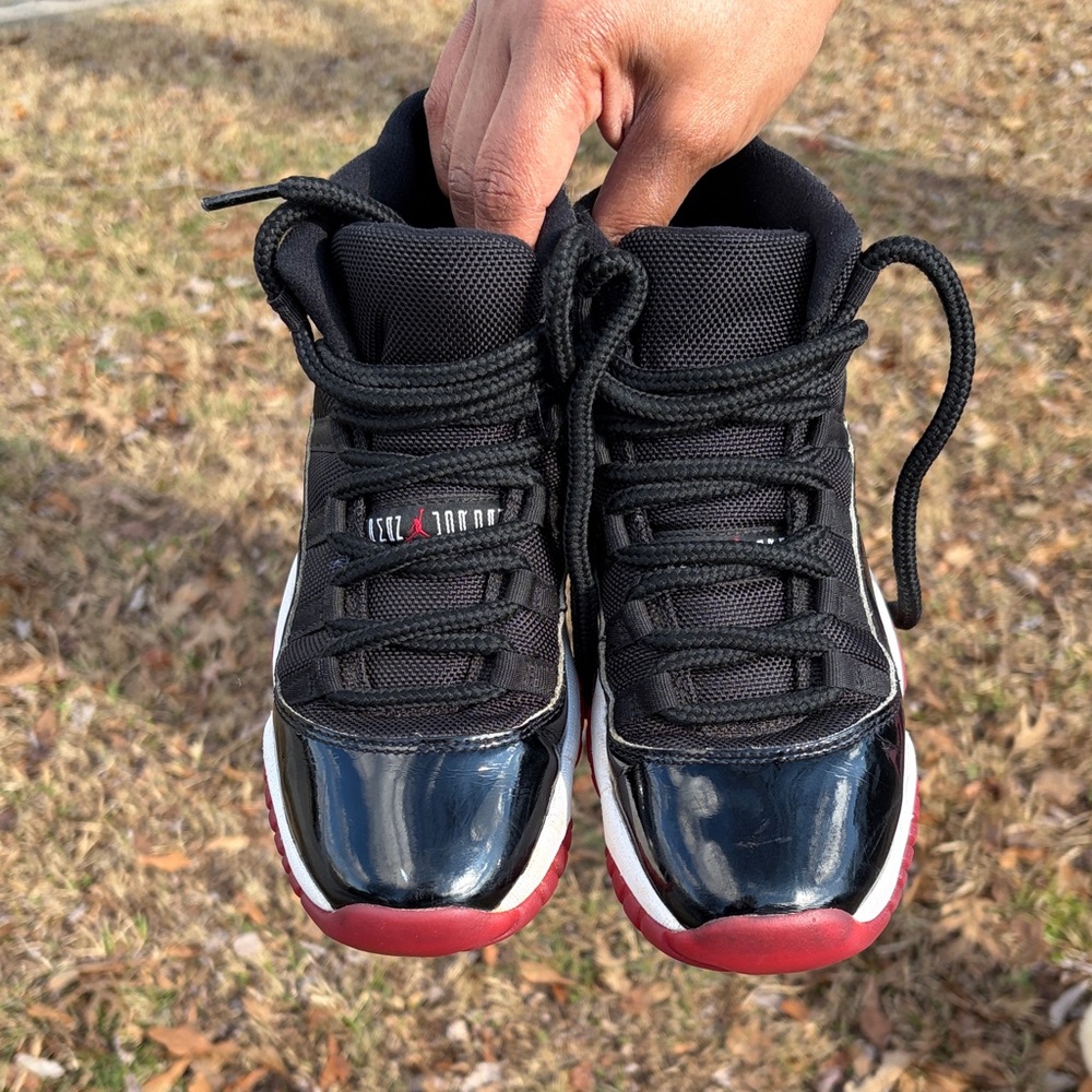 Air Jordan 11 (Bred) Retros Kids Sneakers Black and Red
